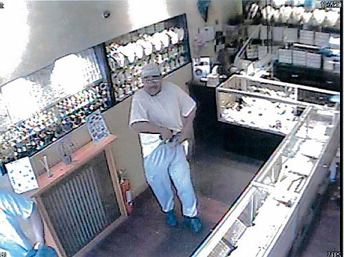 Bloodshed on Nassau Avenue as jeweler is shot