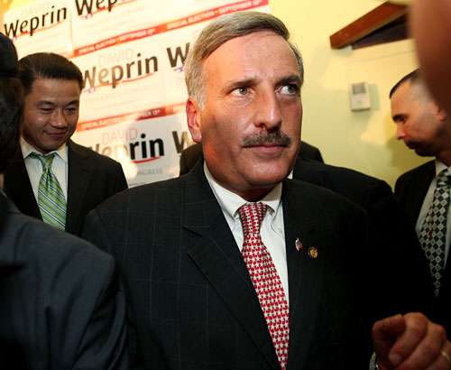 Republican grabs Weiner seat