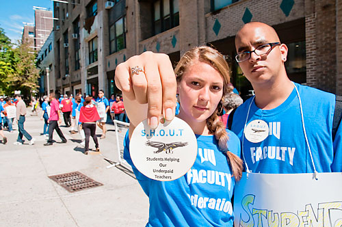 Students join LIU strike — on the side the teachers