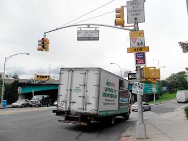 Seeing red: Pedestrians still dodging Atlantic Ave traffic to get to Pier 6