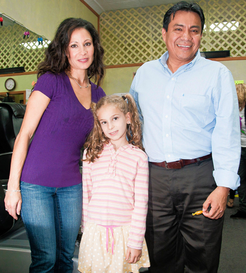 Nail-biter! Salon manager saves choking girl with the Heimlich
