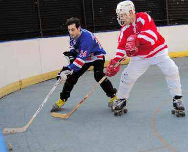 Old-timers come back for hockey