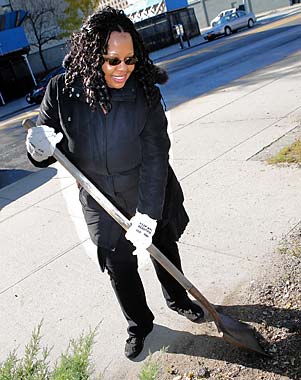 Vollie grimebusters make a clean sweep of Mermaid Avenue