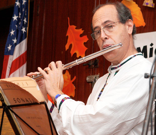 Brooklyn Philharmonic flutist strikes a sweet chord at the Midwood Senior Center