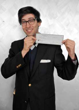 Check, mate! Reporter collects mega-cash for dogging Vito