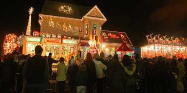 Seddio holiday tradition brightens Flatlands Avenue