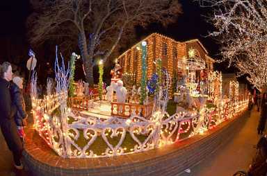 X-mas extravaganza — for charity!