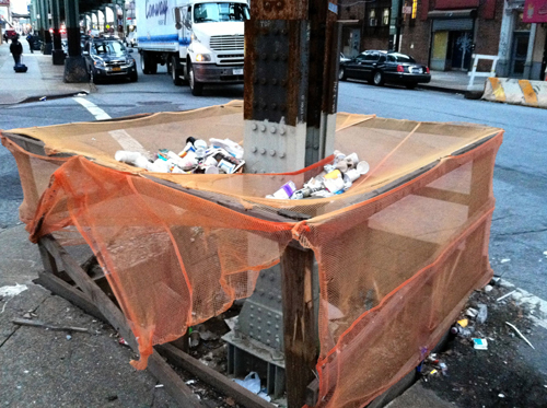 RATS TRIFECTA: Neighbors say  litterbugs + city + MTA = rodents