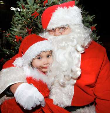 Light ’em up! Ridge parks ablaze with Christmas spirit