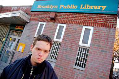 iEntrapment: Teen claims cops tricked him into buying stolen smart phone