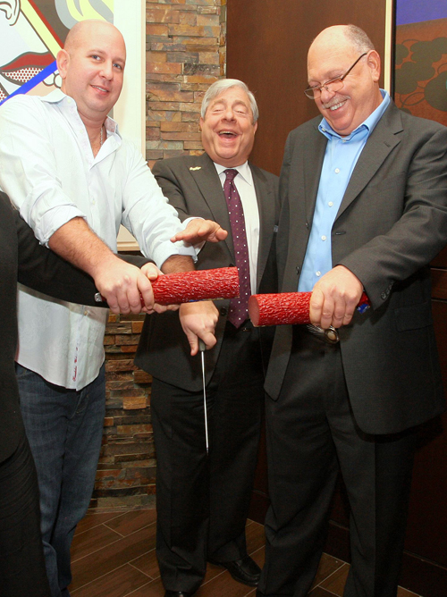 There’s a new ‘Peach Pit’ in town — at the Mill Basin Deli