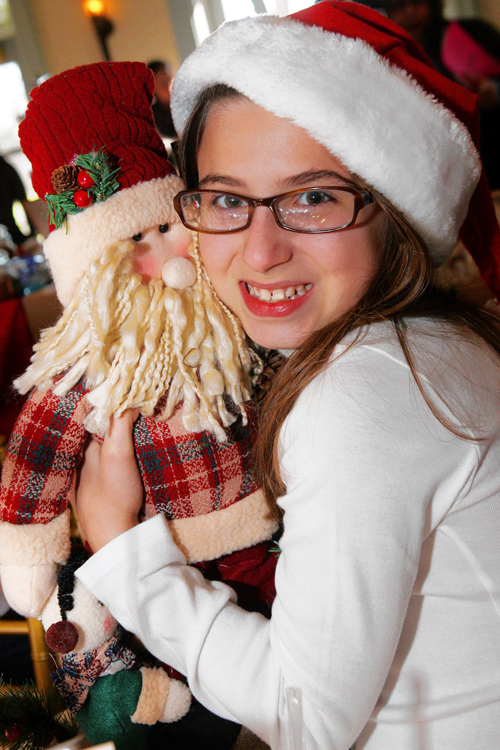 Fore! Santa stops by Dyker Heights Golf Course