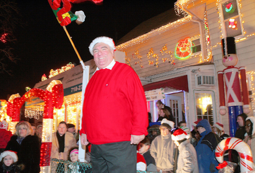 Smuf-ferriffic! Seddio’s Christmas display goes blue!