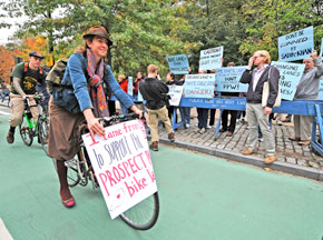 Dueling rallies over bike lane! Supporters out-spoke foes