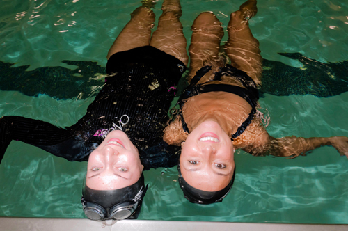 Sweet Brooklyn Peaches! Duo revives art of synchronized swimming