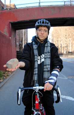 Route problem! Thugs terrorize cyclists on bike path between housing projects