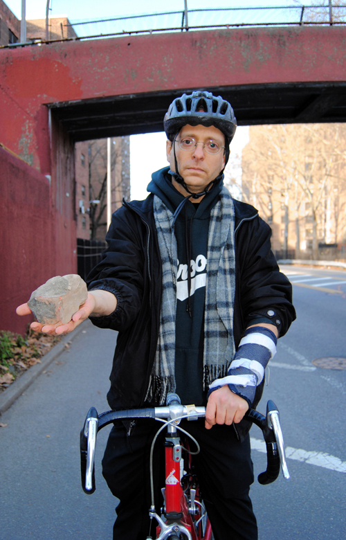 Route problem! Thugs terrorize cyclists on bike path between housing projects