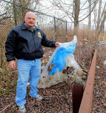 Litterbugs turn Bergen Beach into garbage dump