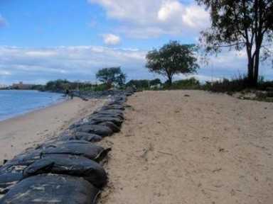 Dangerous detour: Plumb Beach bikers riding on Belt