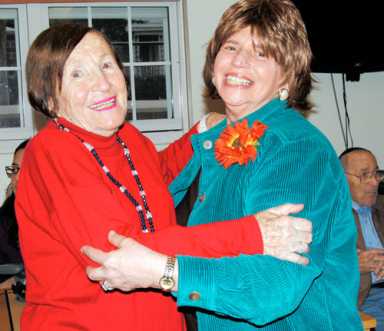 Groovy! Ateret Avot keeps seniors dancing like stars!