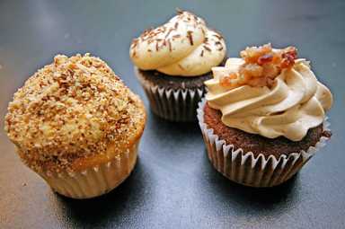 Robicell’s cupcakes are Devil’s food for Thanksgiving