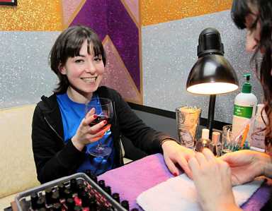 Salon or saloon? Beauty Bar a good look for Slope drinkers