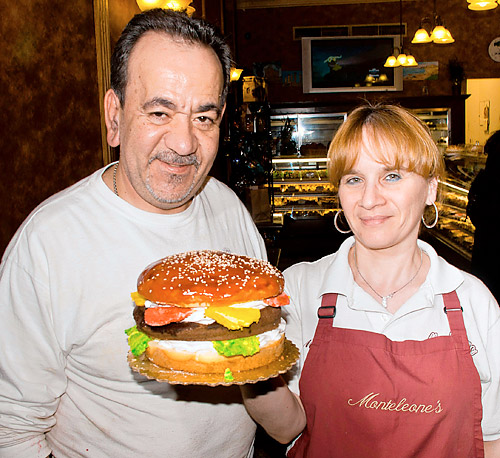 Yes, that’s a cake that looks like a cheeseburger