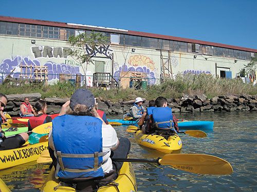 City tightens ban on Newtown Creek kayaking