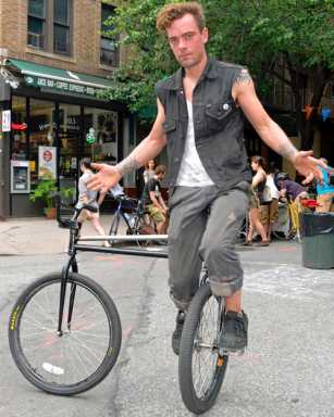 Cyclists get psyched up at Bike Fetish Day