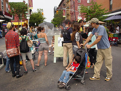 Walk, Williamsburg! Pedestrian street fair returns to Bedford Avenue