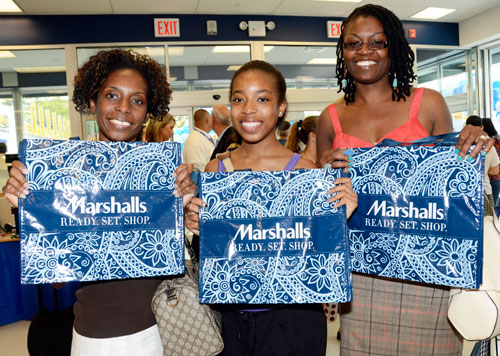 Marshalls madness! Hundreds flock to department store’s grand opening