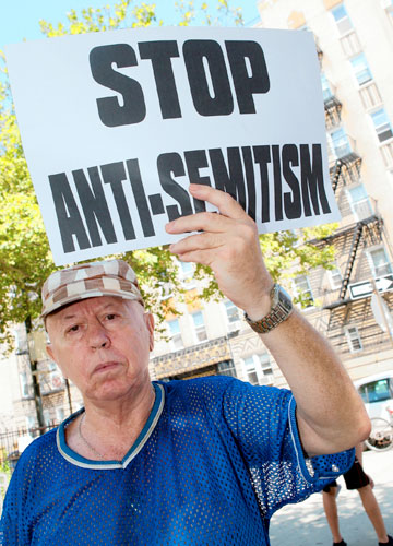 Holocaust Memorial Park should be wired up with cameras, residents say