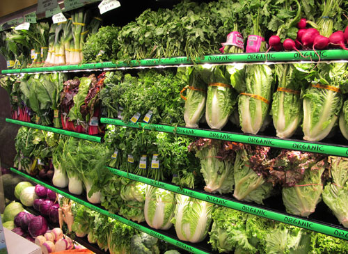 Lettuce, anyone? Forget food desert, a new market turns Myrtle Avenue into an organic oasis!