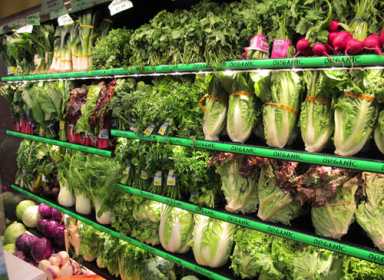 Lettuce, anyone? Forget food desert, a new market turns Myrtle Avenue into an organic oasis!