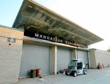 Bath house brawl! Critics say public building shouldn’t become cultural center