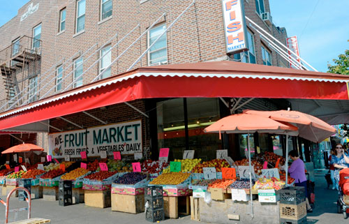 Spoiled rotten! Grocery leaves 18th Avenue a stinky mess, residents say