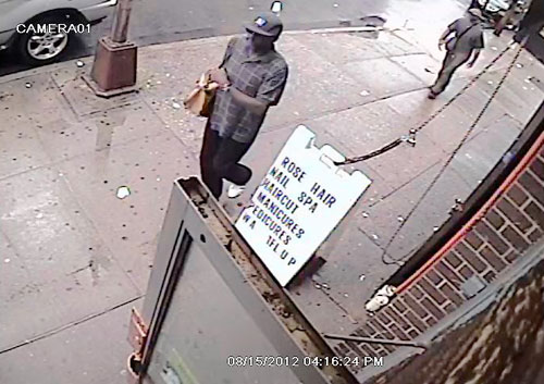 Police: Gunmen raid cellphone store