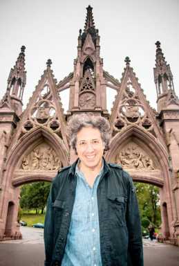 Grave rockers! Musicians honor legendary pianist in Green-Wood Cemetery