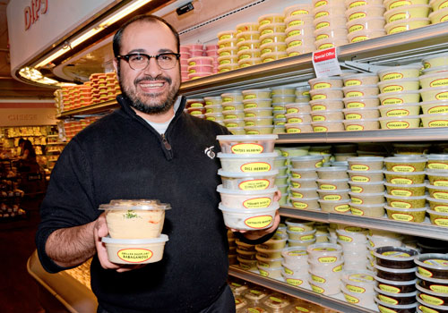 Israeli Prime Minister Benjamin Netanyahu shops locally