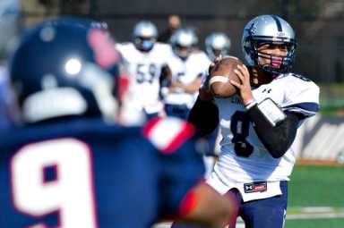 Erasmus defense knocks down two-point play, beats Lincoln 27–26