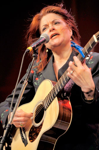Rosanne Cash sings for Red Hook