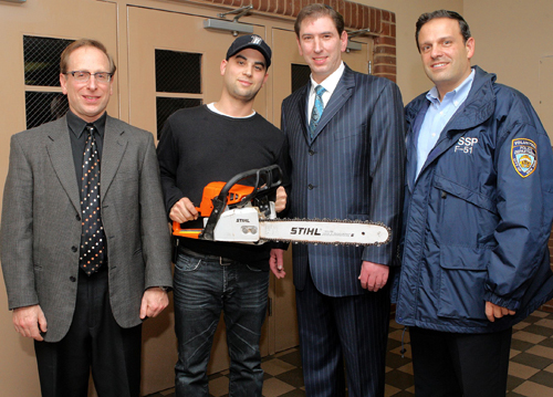 Manhattan Beach honors rogue ax men