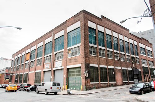 Jumbo sale in DUMBO: Massive lot could become huge retail space
