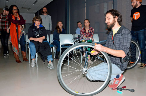 Training wheels: Cyclists educate newbies before bike-share’s launch