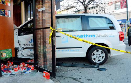 Minivan plows into Park Slope deli
