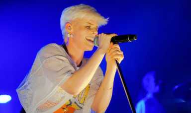 Don’t stop the music: Gowanus party invites Robyn fans to get weird