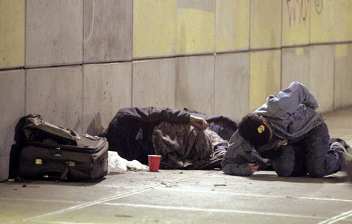 Once agian, homeless find a home under Belt Parkway, residents want them gone