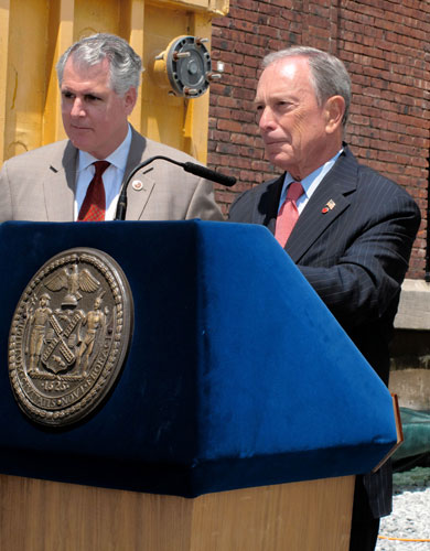 Mayor on Gowanus: Tanks, but no tanks