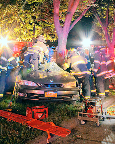 Driver killed, two injured in Midwood car crash
