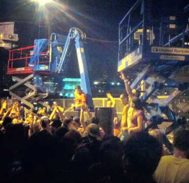 Manhattan Bridge party organizer says arrest won’t stop him